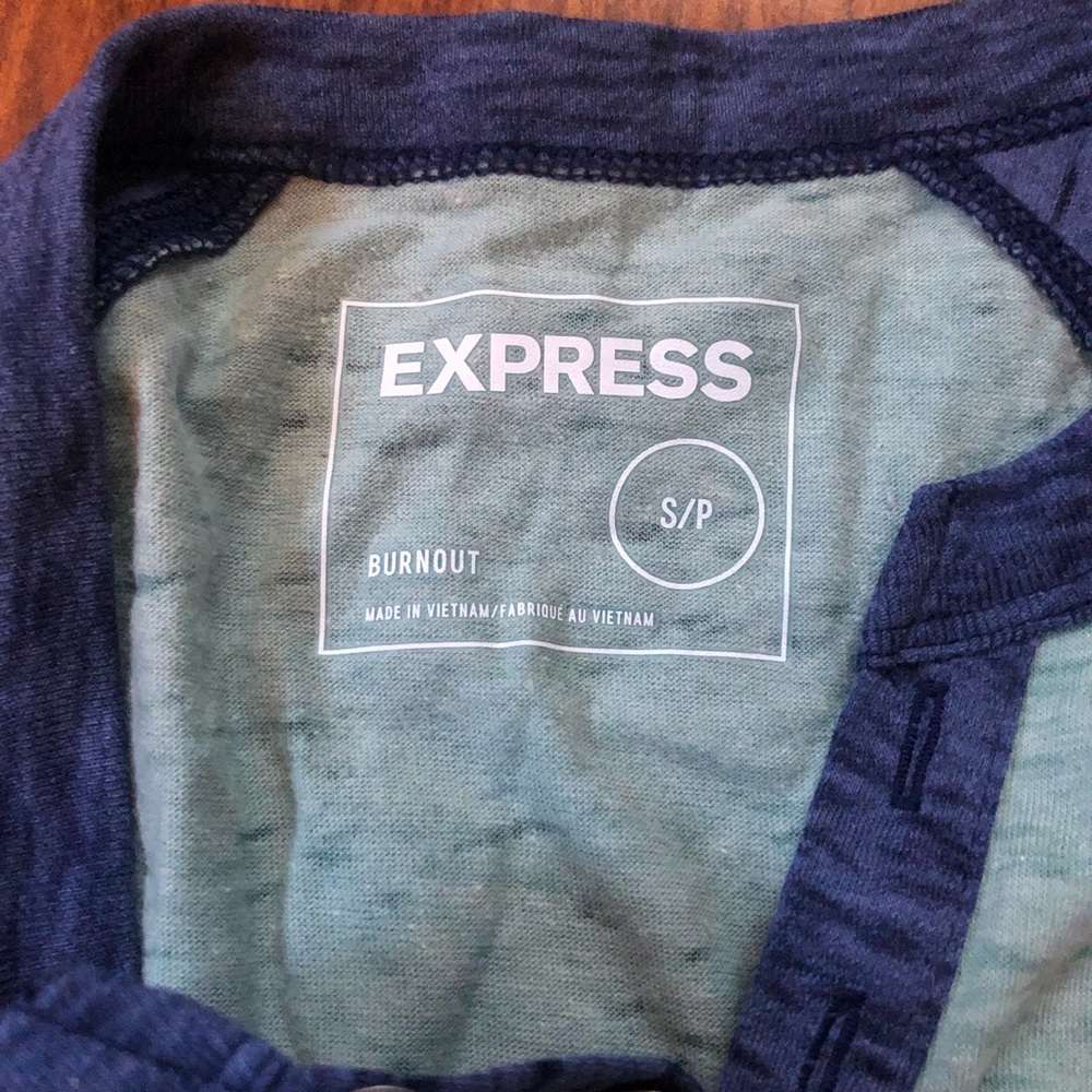 Small Express Tee - Picture 2 of 2